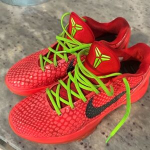 Reverse Grinch Kobe basketball shoes